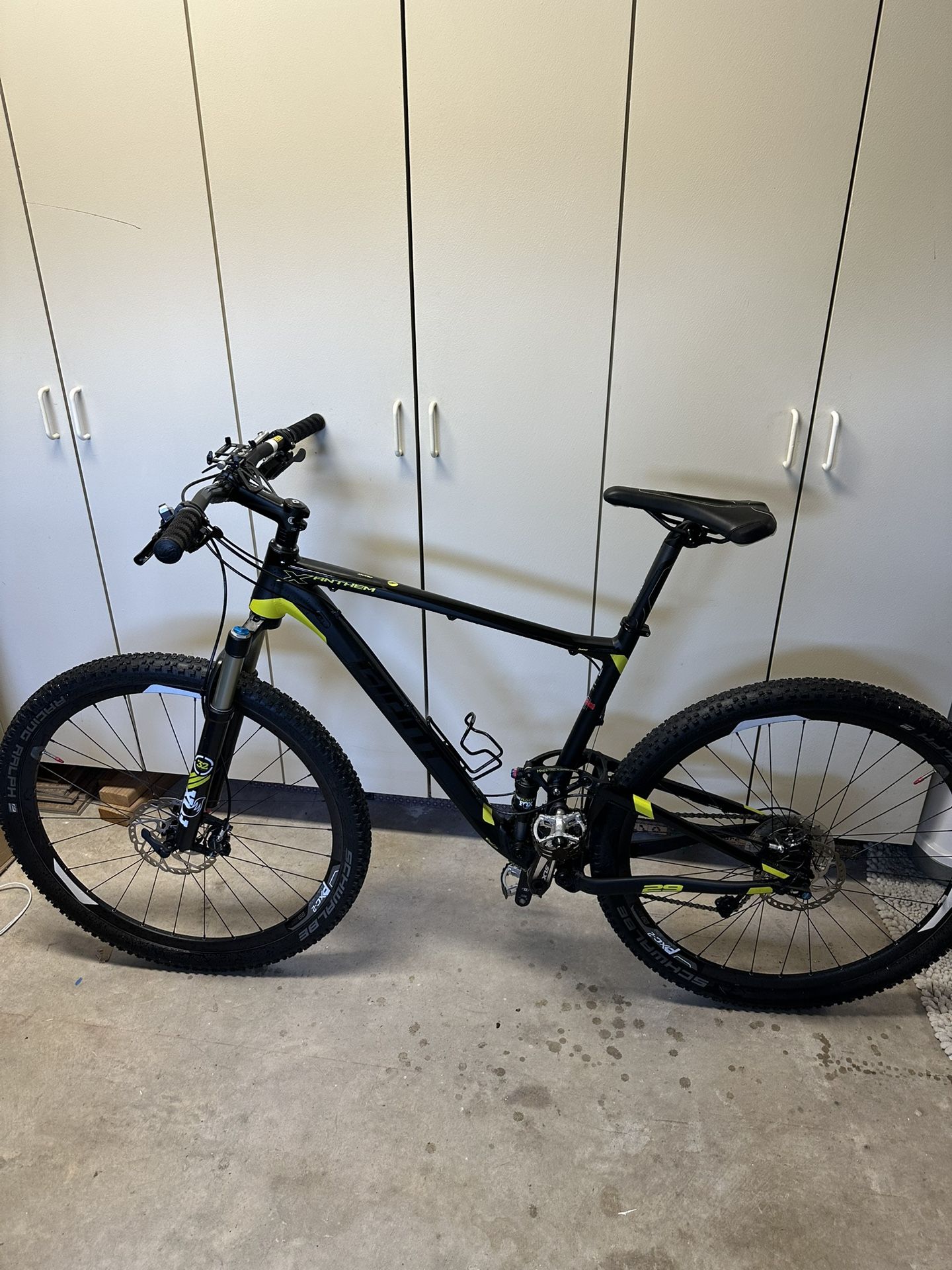 Giant Anthem XL Mountain Bike 29”