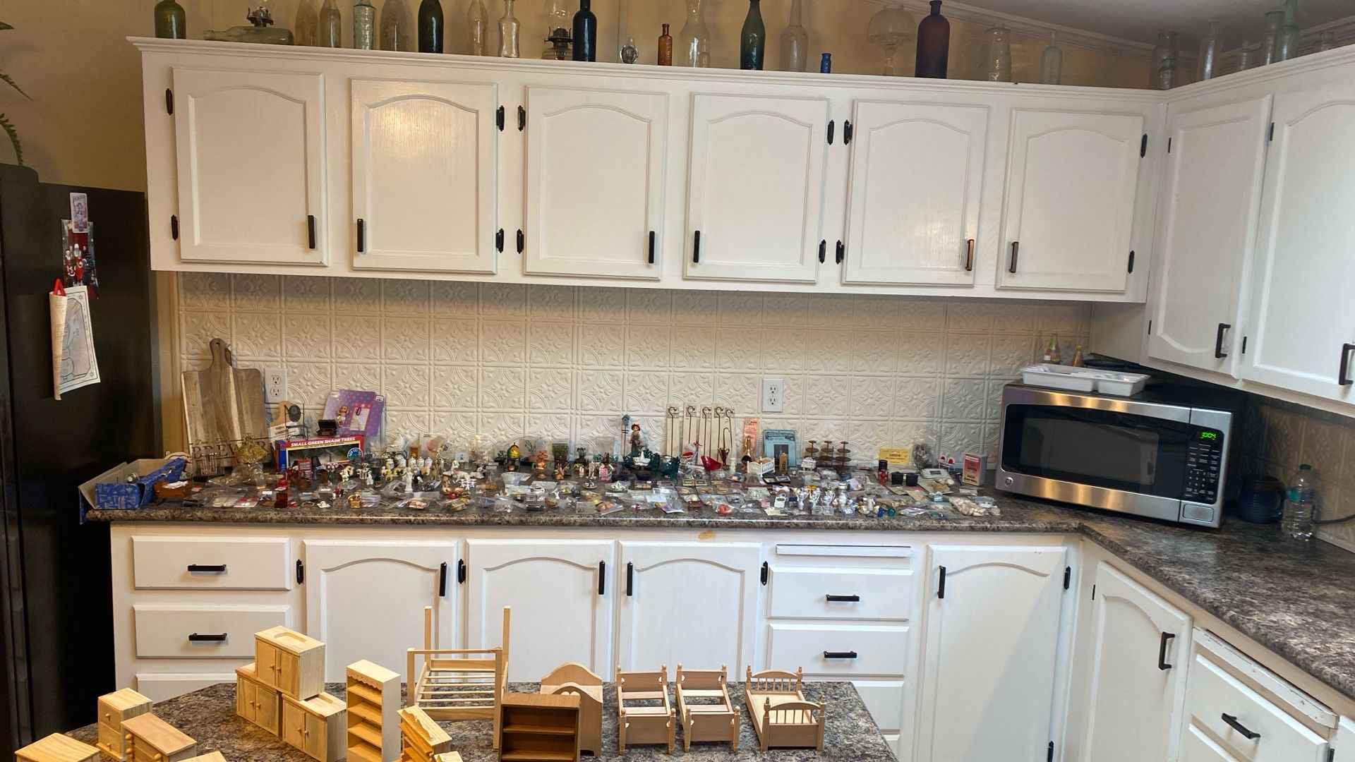 Lots Of Miniature Doll House Accessories