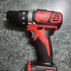Milwaukee Drill/ Driver