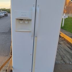 Frigidaire Fridge Freezer