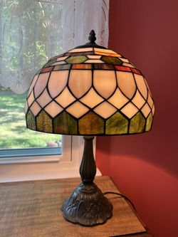 Tiffany Style Stained Glass Lamp