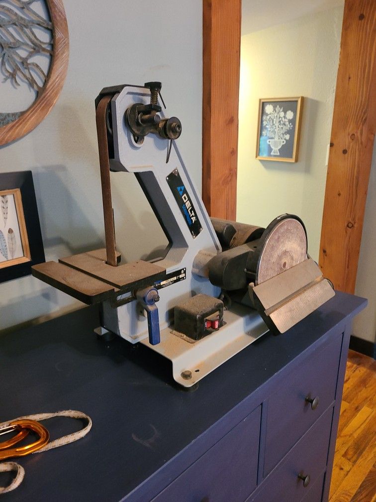 Delta 1" Belt & 8" Disc Sander Model SA180 With 1/3 HP, 6 Amp Motor