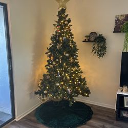 Pre-Lit 6 Foot Christmas Tree