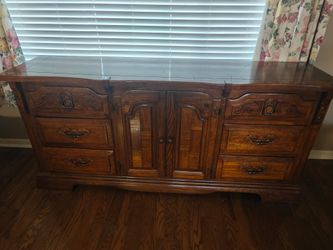 2 piece Wooden Hutch Dresser