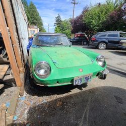 AUTO PARTS N VEHICLES FOR PARTS