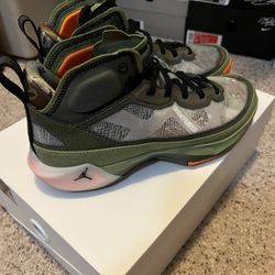 Jordan 37 Mens 8 for Sale in Las Vegas, NV - OfferUp