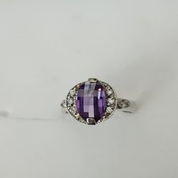 Beautiful Sterling Silver Ring With Amethyst Gemstone