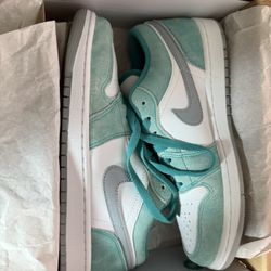 AIR JORDAN 1 LOW SE "NEW EMERALD"