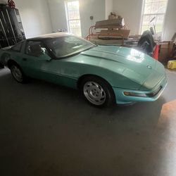 95’ CHEVROLET CORVETTE