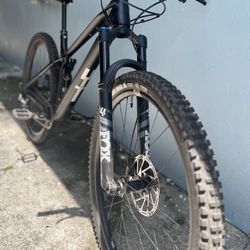Izzo core 3 mtb carbon frame