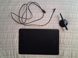 Wacom Intuos Pro M (PTH-660) Drawing Tablet - Fully Functional, Wear-Free Drawing Surface