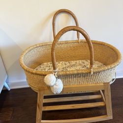 Plum and sparrow Moses basket & frame 