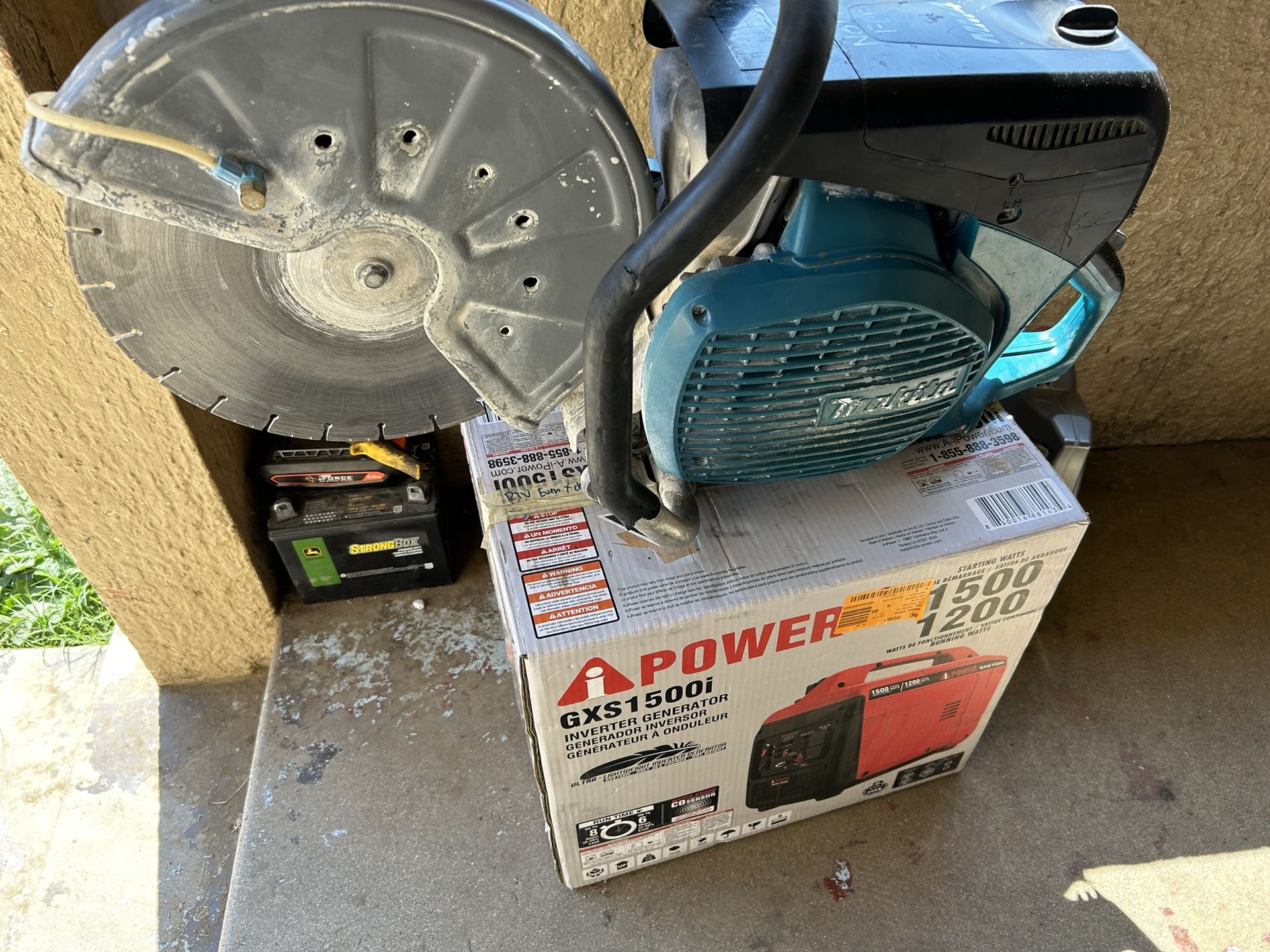 Makita 4-Stroke (MM4) 14 in. 76cc Gas Saw