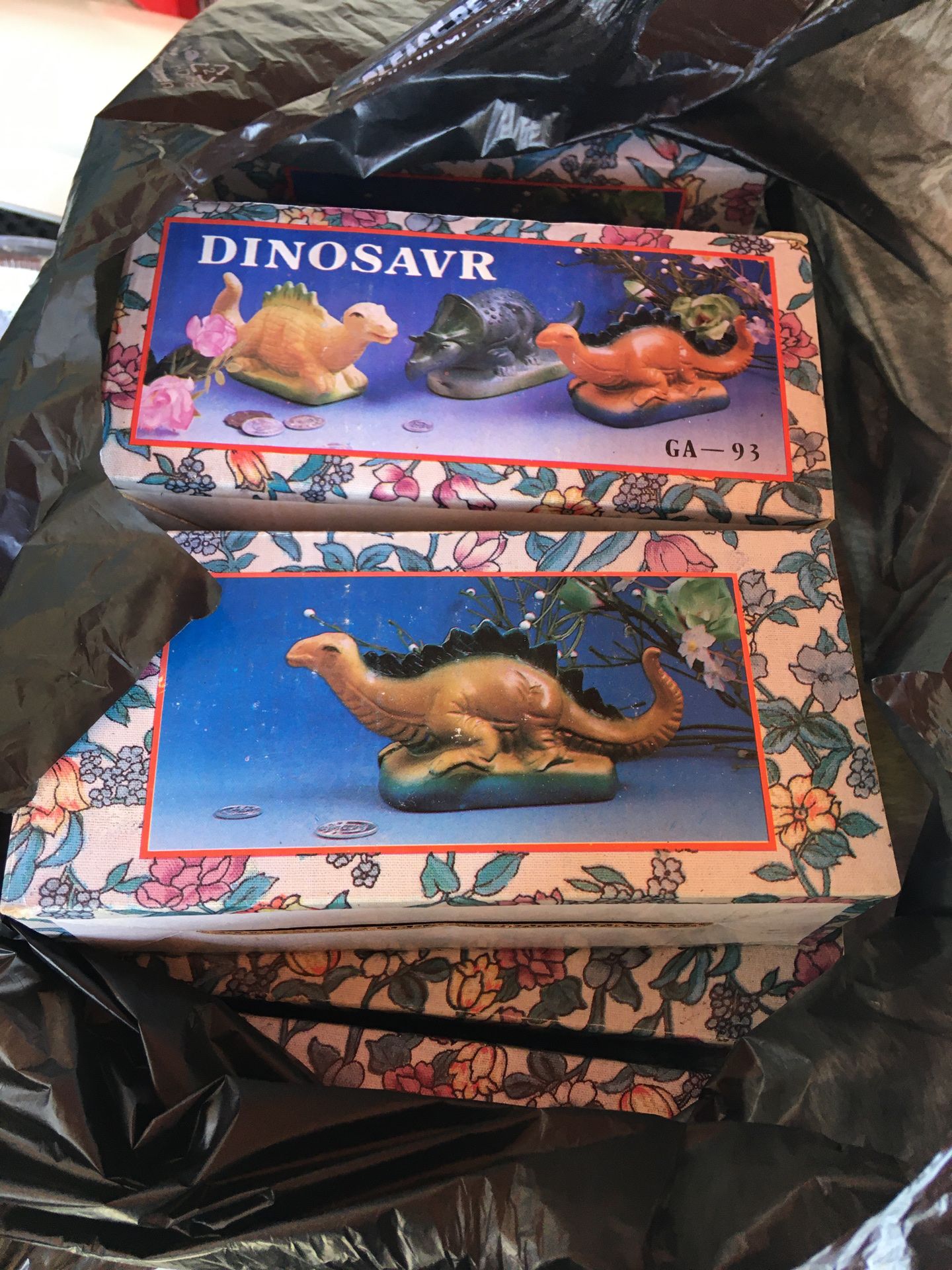 Ceramic dinosaur decorations