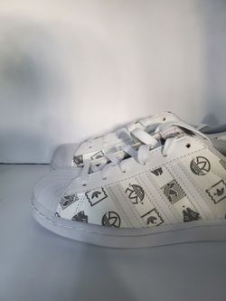 New Adidas Superstar Logo Printed Originals White Shoes GX8413 Size M 6.5  Wmm 8 & M 8.5 Wmm 10 NO BOX for Sale in Los Angeles, CA - OfferUp