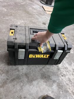Dewalt Tool Box 21” - New