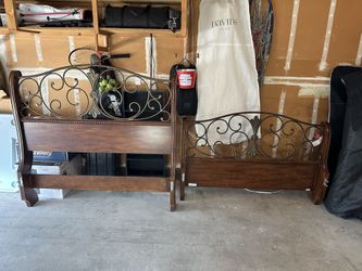 Bob Timberlake Style Queen Bed Frame