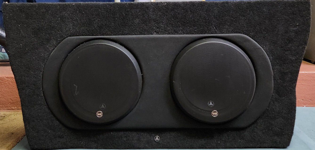 Two JL Audio 12W6 In Custom Box