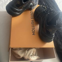 Louis Vuitton Sneakers 