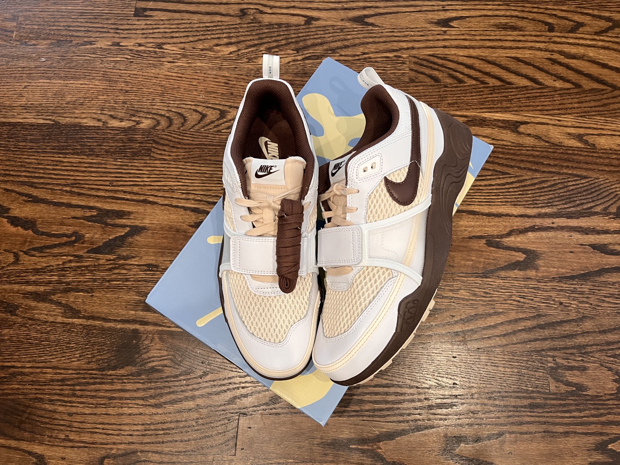 Nike Zoom Field Jaxx X Travis Scott “ Light Chocolate “