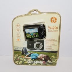 General Electric GE W1200 Digital Camera Sealed 12.2MP 3X Zoom NIB New