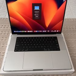 MacBook Pro 16 Inch 2021 M1, 32GB Ram, 1TB SSD Like New 