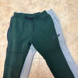 2 Nike Tech Fleece Joggers – Gray & Green