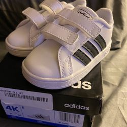Toddler Adidas Size 4 NEW