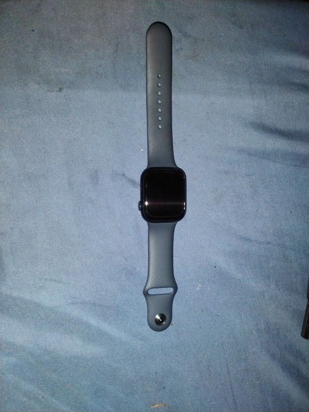 Apple Watch 45mm Gpxx Aluminum (Used)2 Times