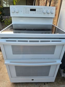 GE 30" Electric Double Oven Range – White (5 Burners / Convection)