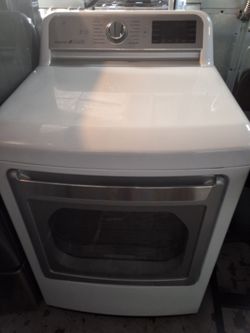 LG (7.3 cu.ft.) Electric Dryer with Easy-Load door.