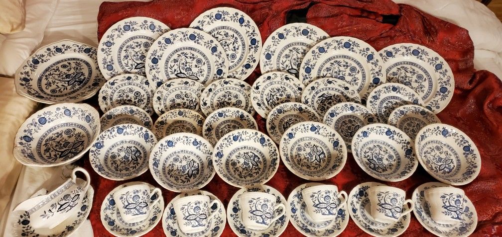 40 POS Of Dinner Wear Blue Heritage From England.