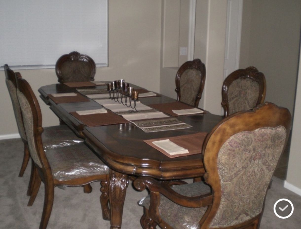 Used Formal Dining Room Set (Or best offer) for Sale in North Las Vegas