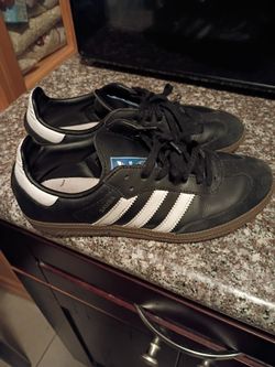 Kids sambas size 5