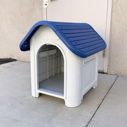 $39 (Brand New) Plastic dog house (size small) pet indoor outdoor all weather shelter cage kennel 23x30x26” 