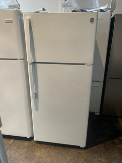 GE Top Mount Refrigerator White Energy Efficient