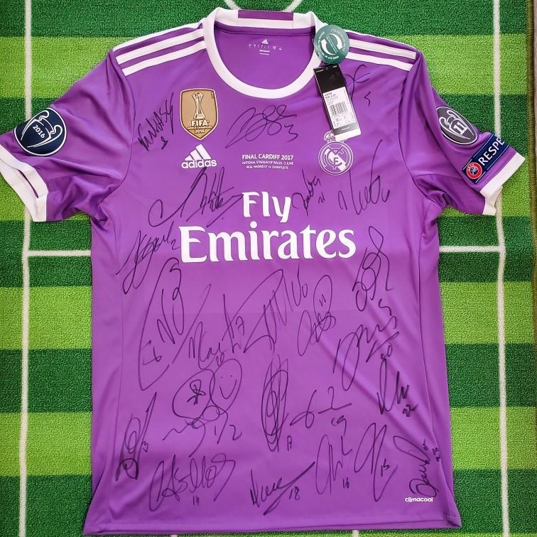 Signed Real Madrid Jersey for Sale in Los Angeles, CA - OfferUp