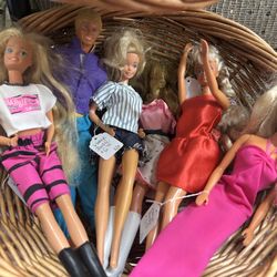 Vintage Barbies w/ Outfits 