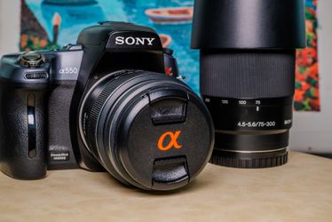 Sony A550 DSLR with 18-55mm & 75-300 Lenses