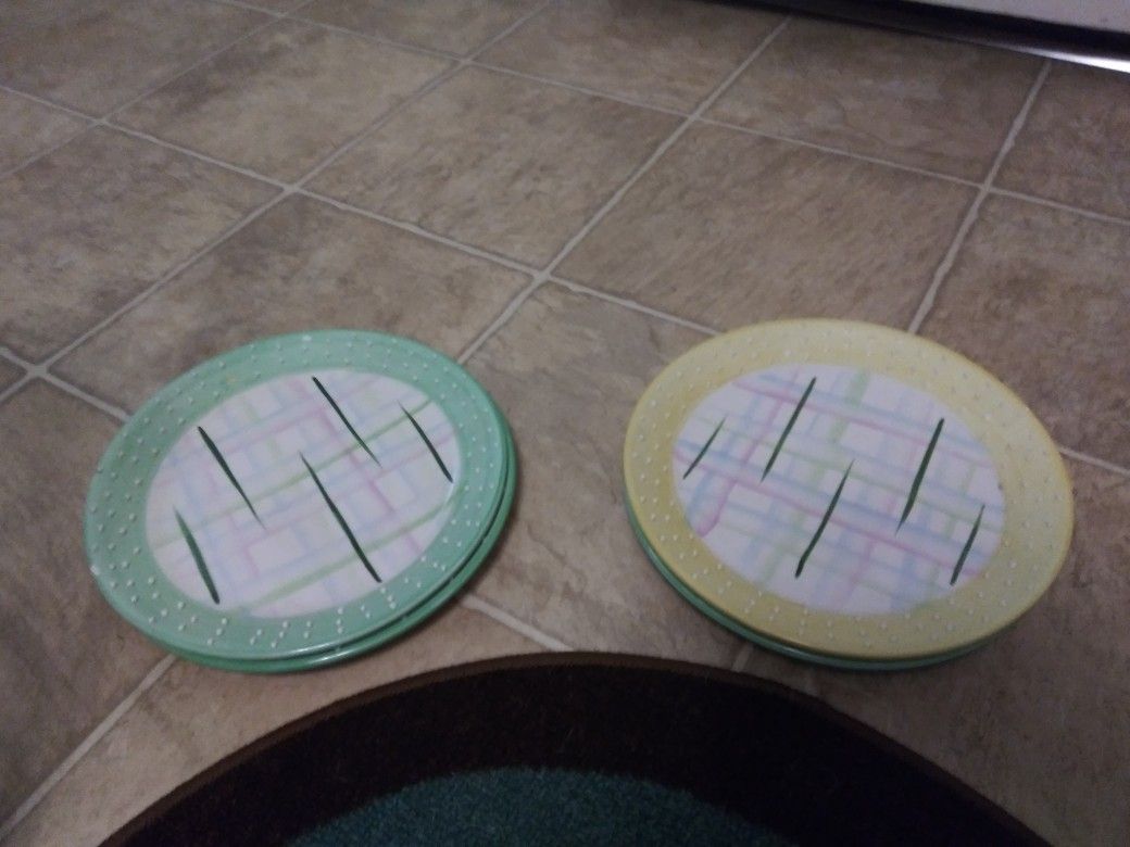 Spring Medium Plates