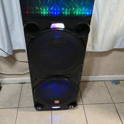 Like New Nutek Bluetooth Wireless Speaker 