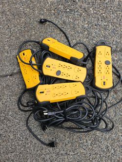 APC 8 Outlet Surge Protector Power Strip.