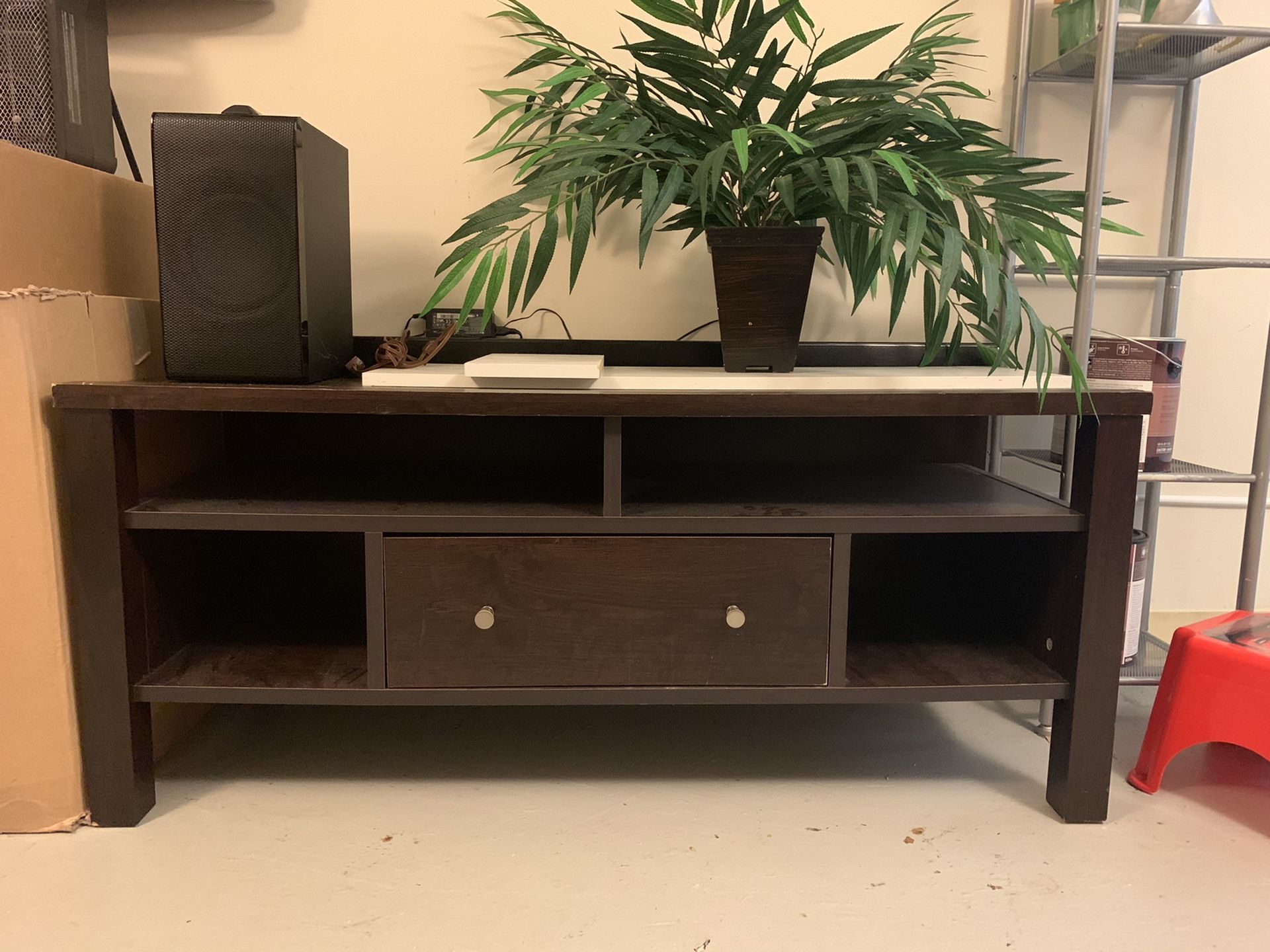 TV STAND