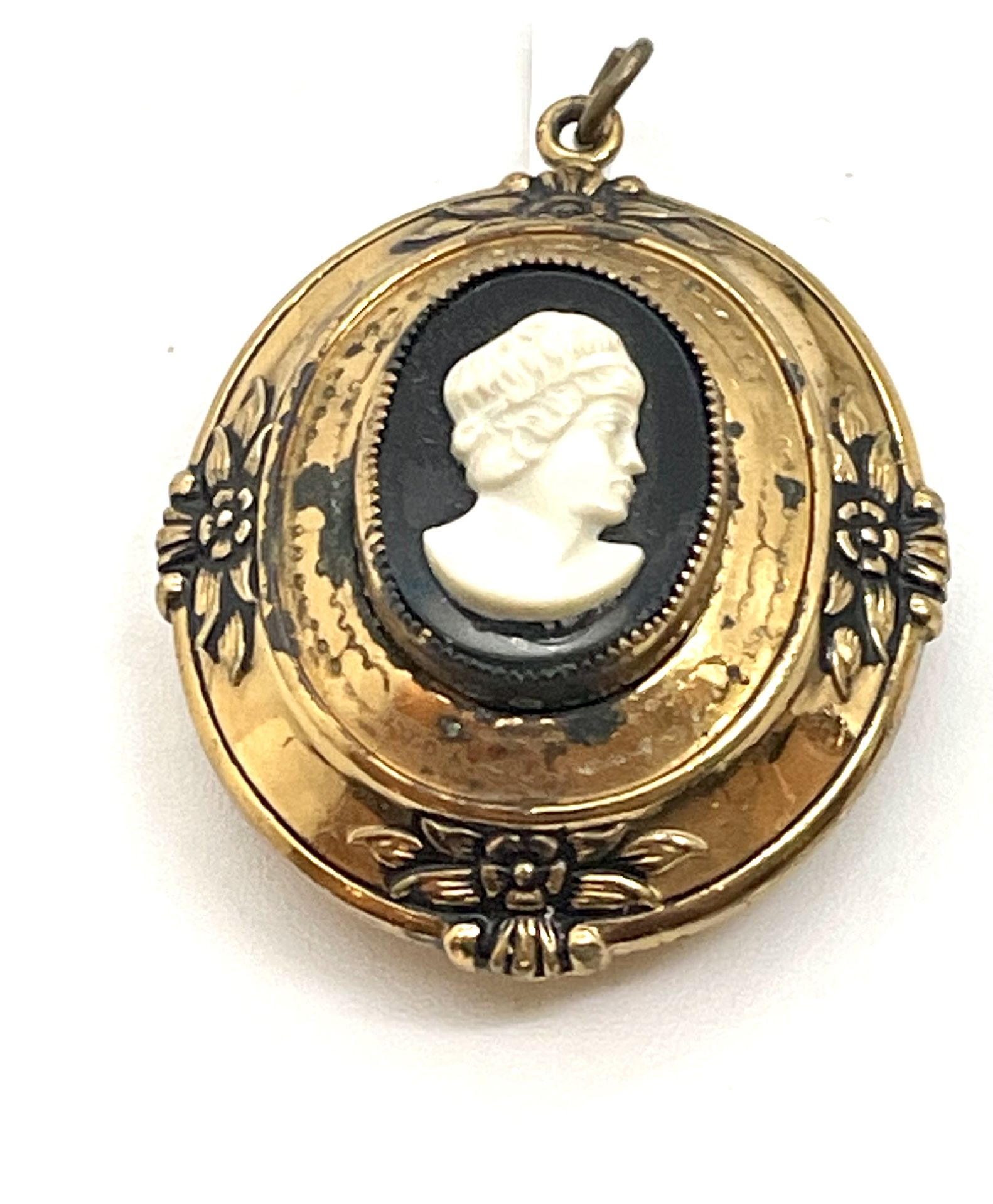 Vintage Coro Cameo Locket Pendant