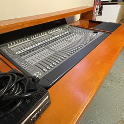 Digi Design C24 console Mixer 