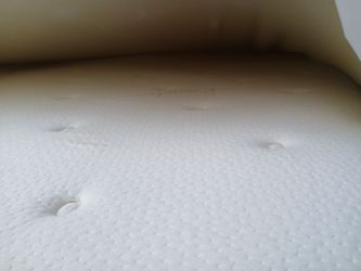 King size mattress and box springs split