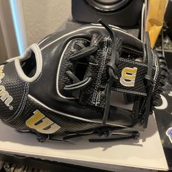 New!! Wilson A2000 Glove 11.5", RHT