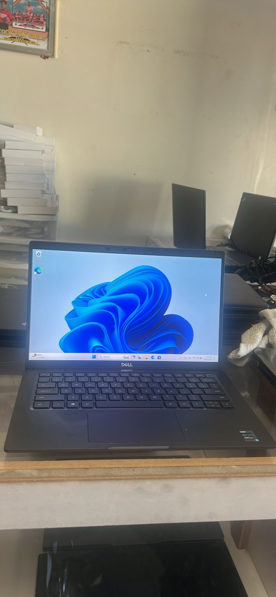 Dell Latitude 7420 11th Gen Core i5 16 GB RAM Windows 11 Pro