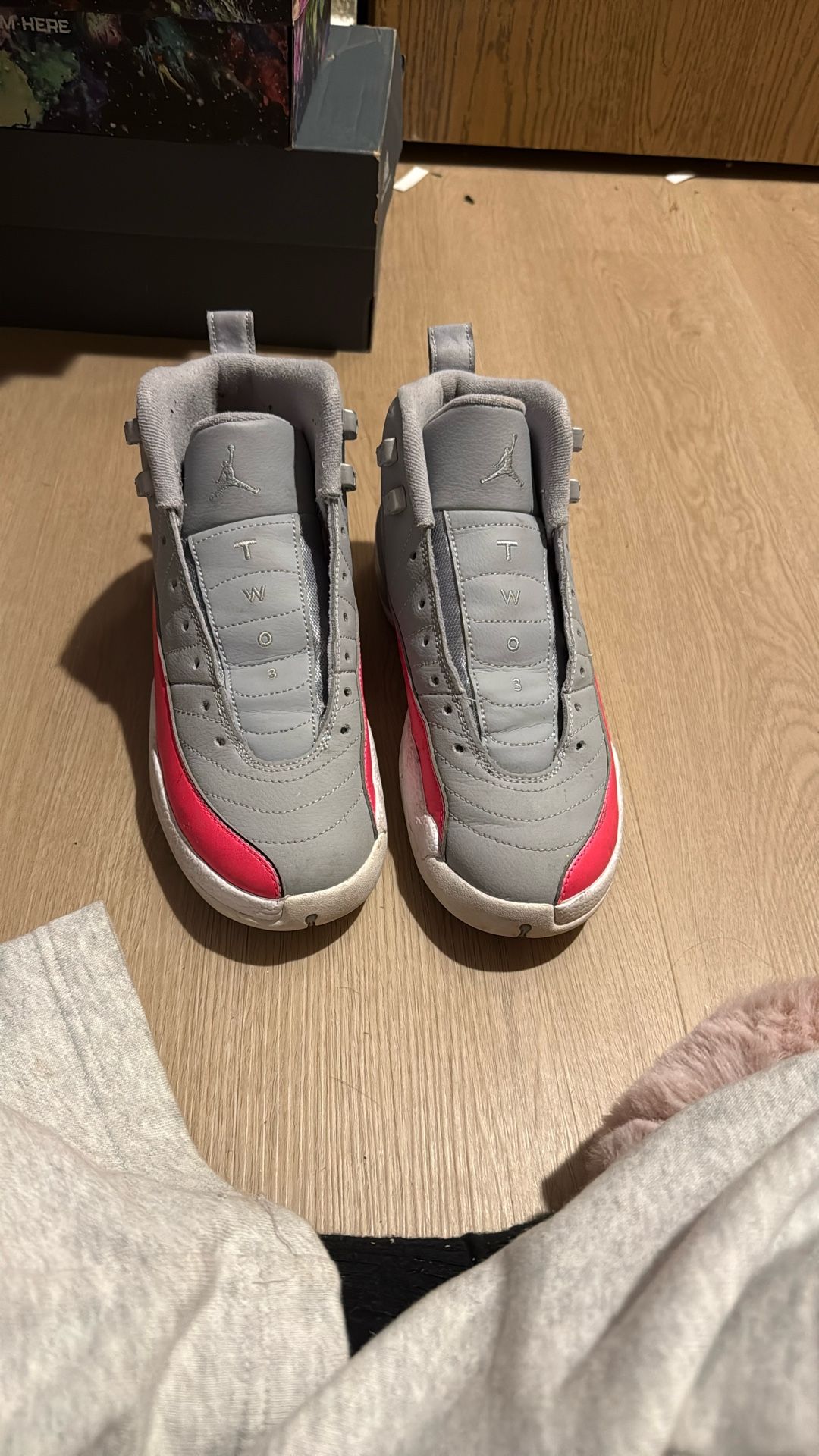 pink / grey jordans