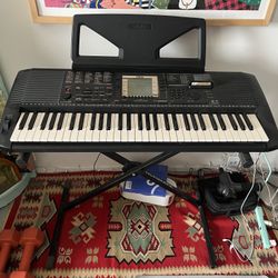 Yamaha PSR 530 Piano Keyboard